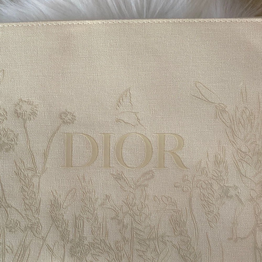 Dior beauty spring flower makeup pouch new. 11”x8” - Picture 2 of 8